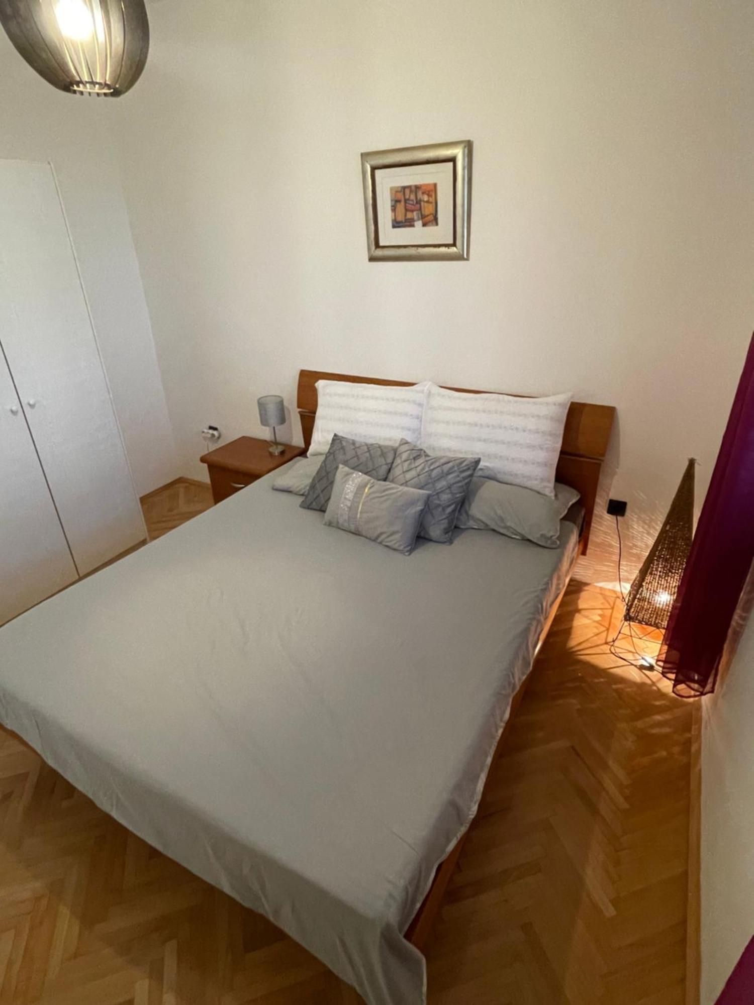 Appartement Apartman Robert à Zadar Extérieur photo