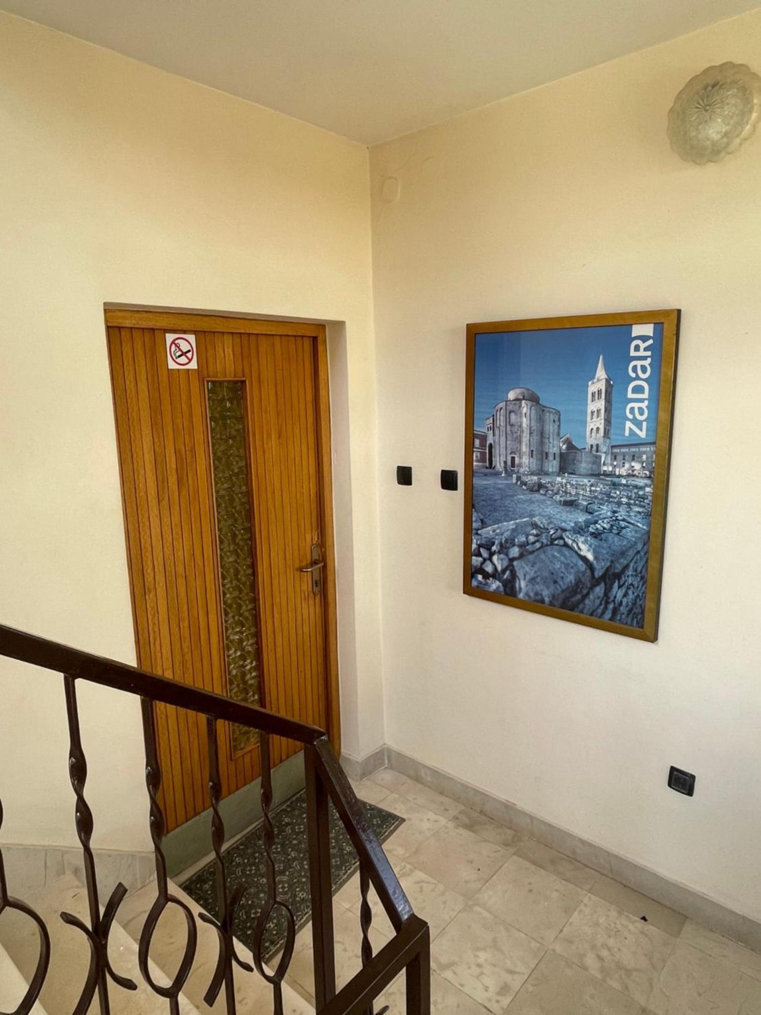 Appartement Apartman Robert à Zadar Extérieur photo